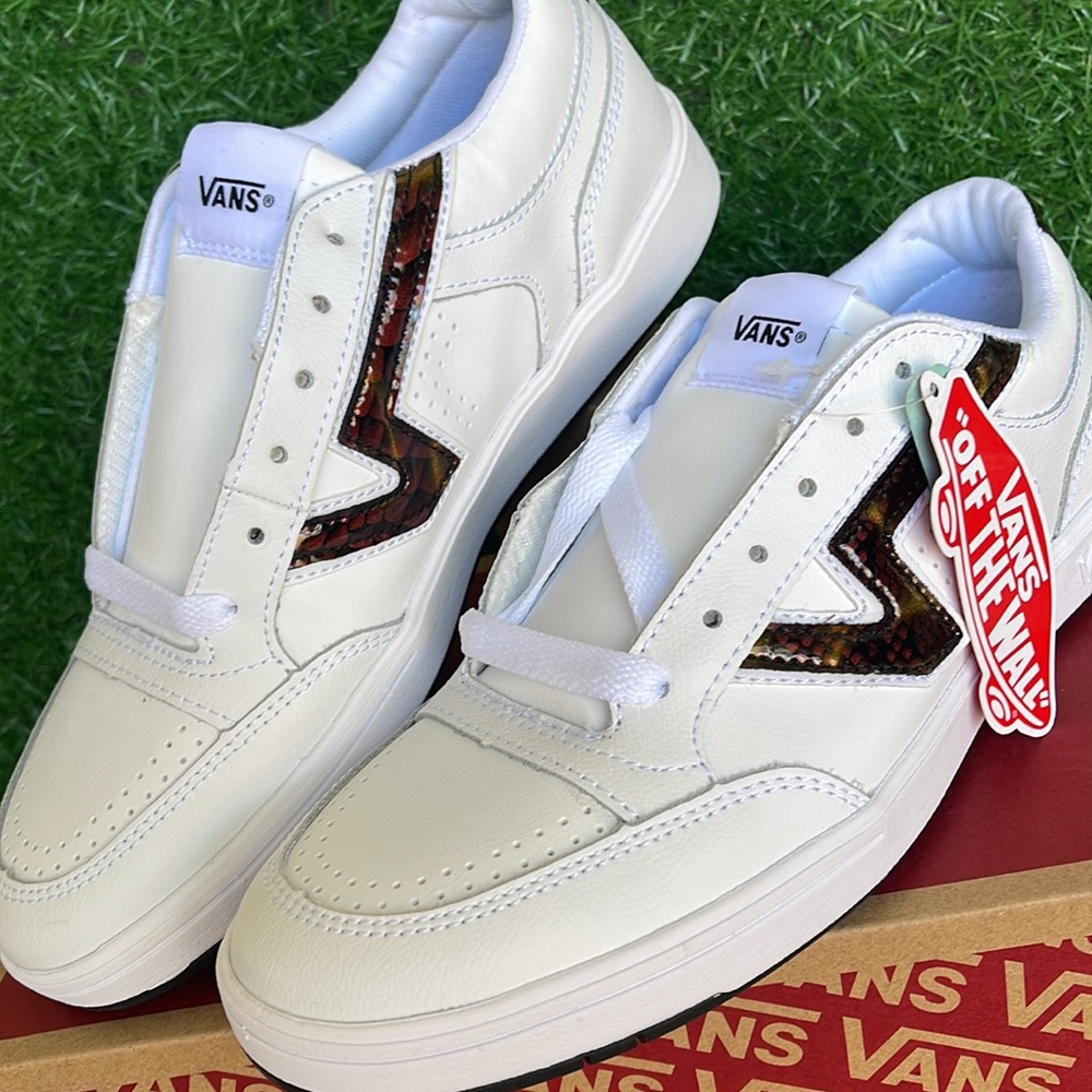 Vans Lowland Cc
(Big Reptile) Tr Wht/Red
VNOATZY909 WMNS sneakers - Picture 8 of 16